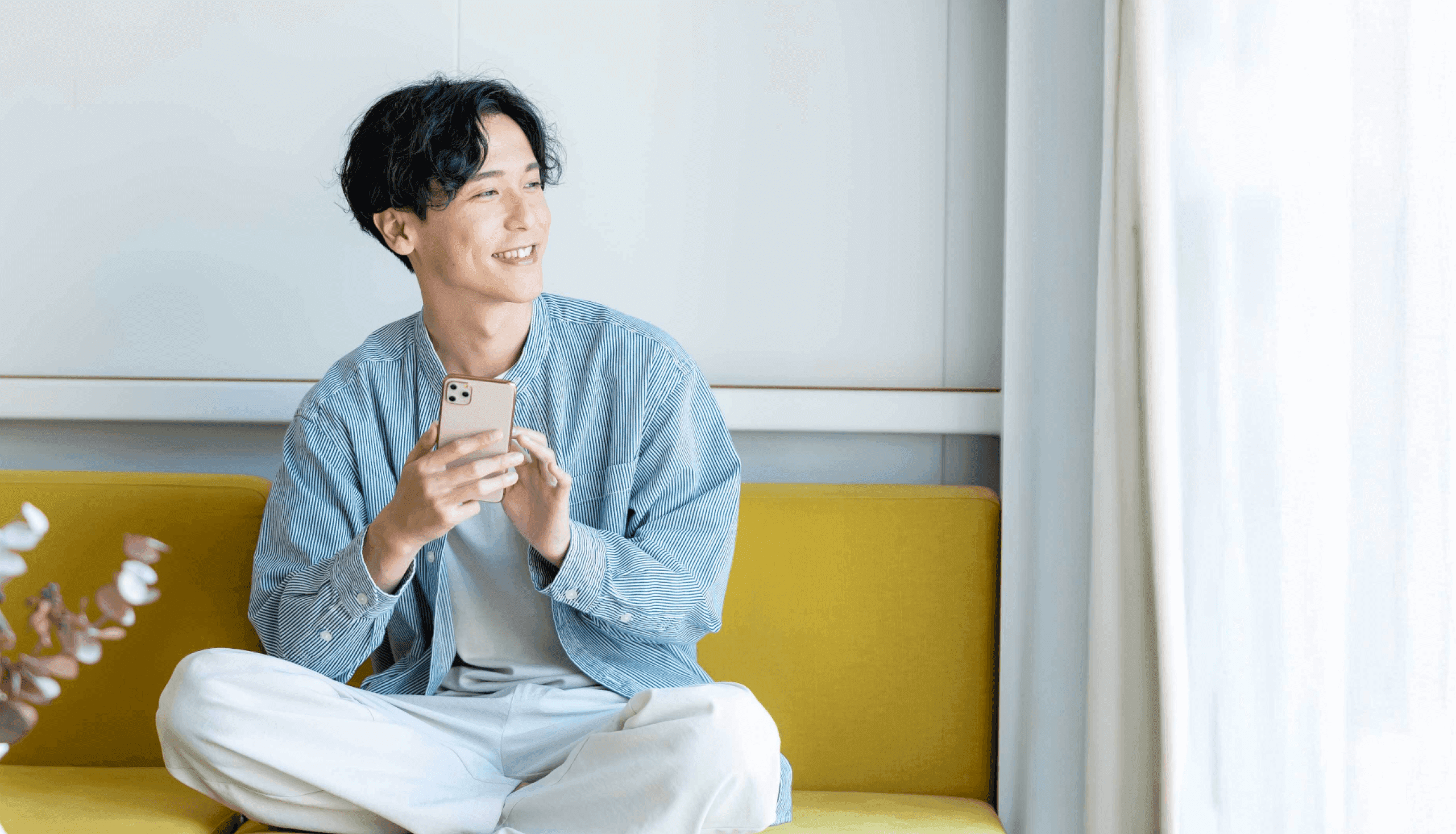 Littera を使う若い男性